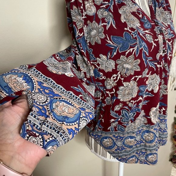 Lucky Brand Floral Damask Burgundy Wine V Neck 3/4 Sleeve Lightweight Blouse XS - Picture 4 of 10